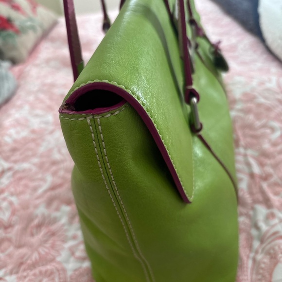 Dooney & Bourke Green Leather Shoulder Bag with Heart Buckle - Picture 7 of 12